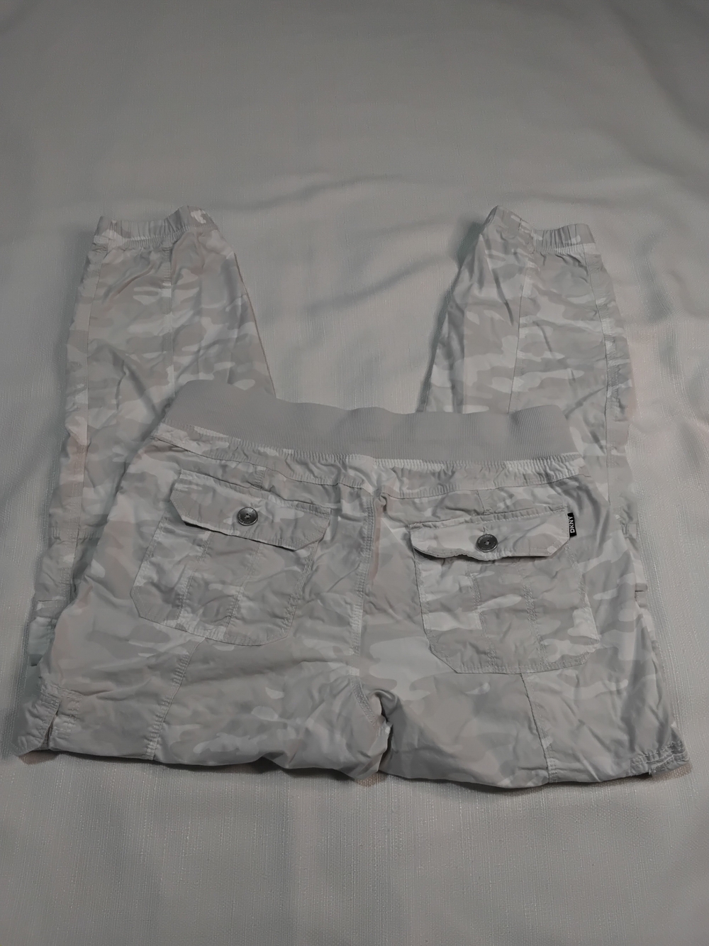 DKNY Womens White & Light Gray Camo Cargo Jogger Pants Sz S.